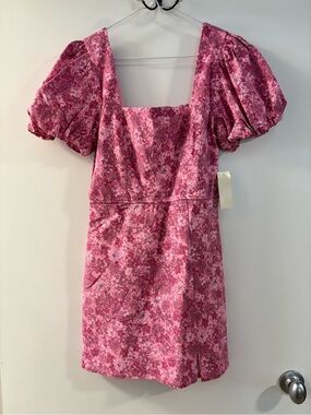 Pink Floral Puff-Sleeve Square Neck Dress